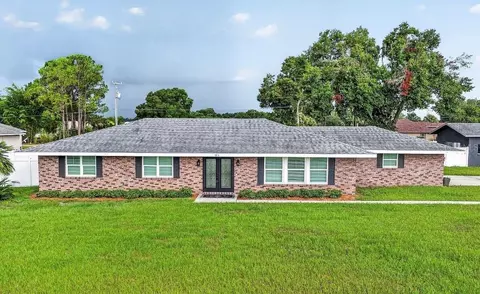 493 Guerrant St, Umatilla, FL 32784
