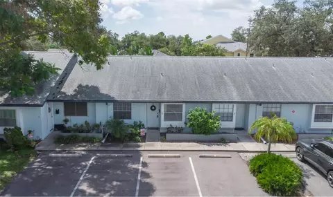 366 47th Ave N #4, Saint Petersburg, FL 33703