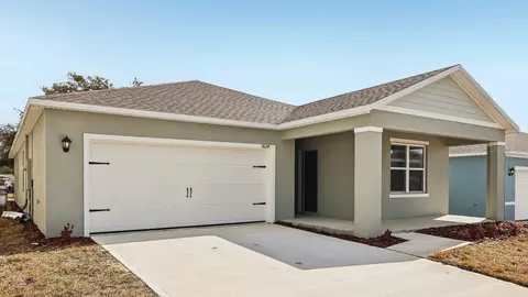 1040 Champion Ridge Dr, Daytona Beach, FL 32124