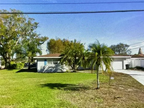 7891 1st St NE, Saint Petersburg, FL 33702