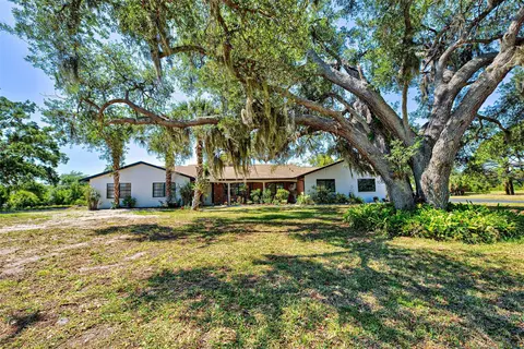 1061 Owl Dr, Englewood, FL 34223