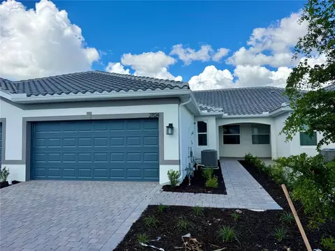 27124 Clam Shell Ct, Englewood, FL 34223