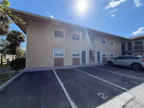 501 NW 15th Ave #2, Gainesville, FL 32601