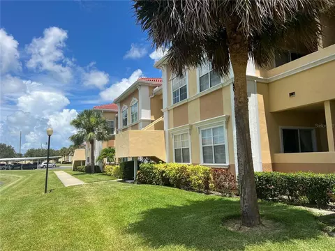 2950 Viscaya Pl #106, Sarasota, FL 34237