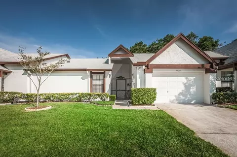 1228 Camelot Ct, Palm Harbor, FL 34684