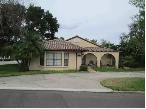 1 Forest Ln, Eustis, FL 32726