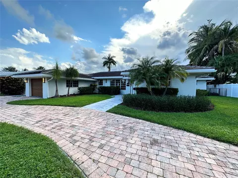 2465 NE 21st Ave, Lighthouse Point, FL 33064