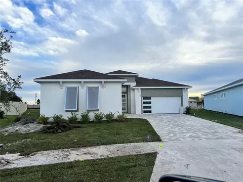 8708 Drummer Plank Dr, Wesley Chapel, FL 33545