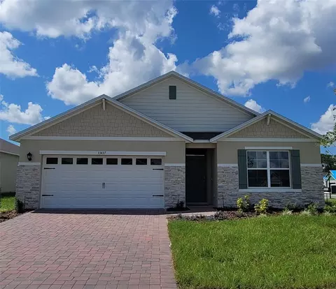 33437 Country House Dr, Sorrento, FL 32776