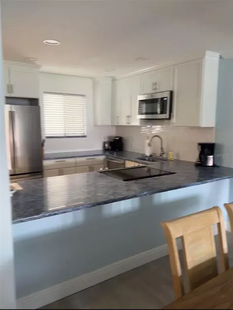 1801 Gulf Dr N #270, Bradenton Beach, FL 34217