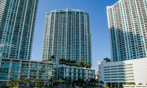 90 SW 3rd St #1115, Miami, FL 33101