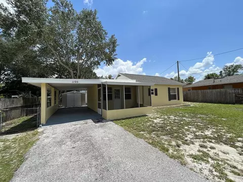 1195 Wells Ave, Tavares, FL 32778