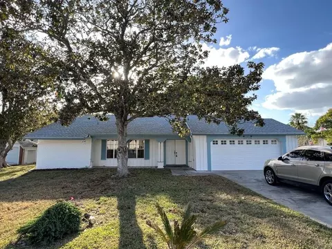12413 Yorktown Ln, Hudson, FL 34667