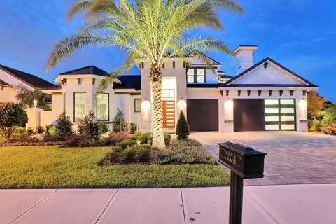 2204 Callaway Ct, Davenport, FL 33837