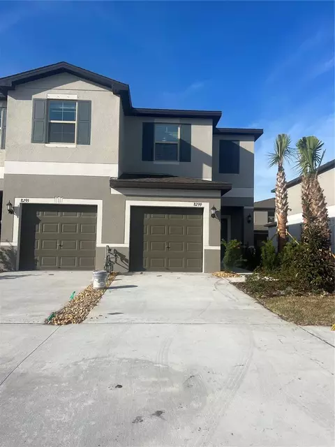8299 Crescent Oaks Dr, New Port Richey, FL 34655
