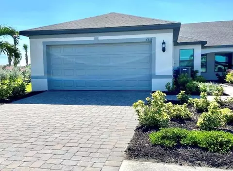 6535 Silverstar Dr, Sarasota, FL 34240