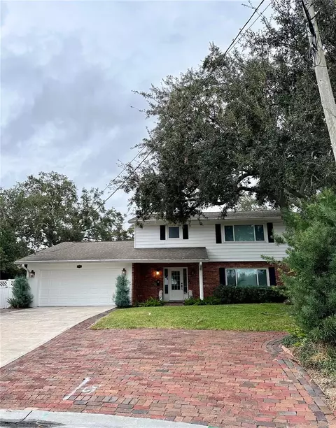 1318 49th Ave NE, Saint Petersburg, FL 33703