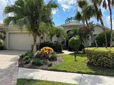 376 Cedarbrook Ct, Venice, FL 34292