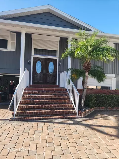 8597 42nd Ave N, Saint Petersburg, FL 33709