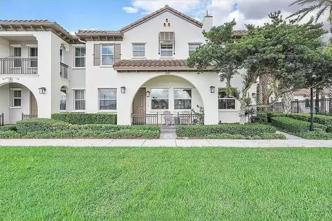 4244 Cascada Cir, Pembroke Pines, FL 33024
