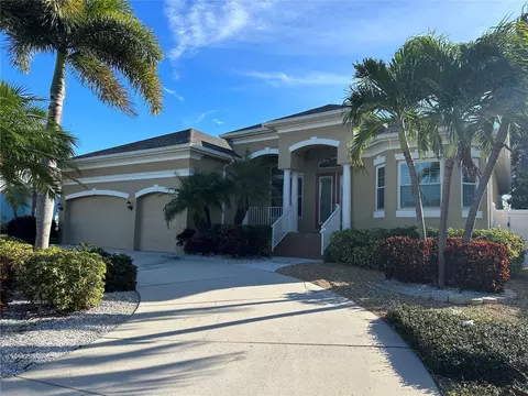 419 7th Ave N, Tierra Verde, FL 33715