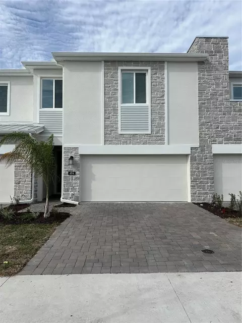 494 Bogey Dr, Davenport, FL 33896