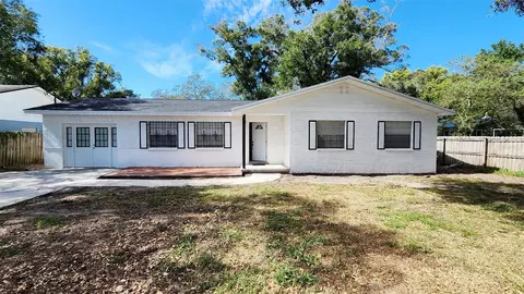 11708 Country Club Pl, Tampa, FL 33612