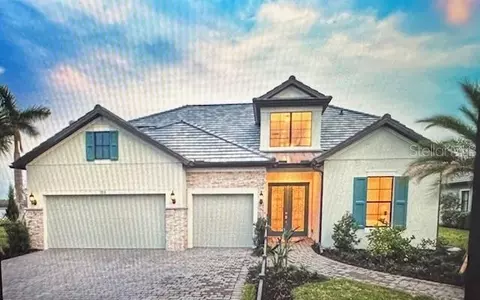 7921 Sunset Pines Dr, Sarasota, FL 34240