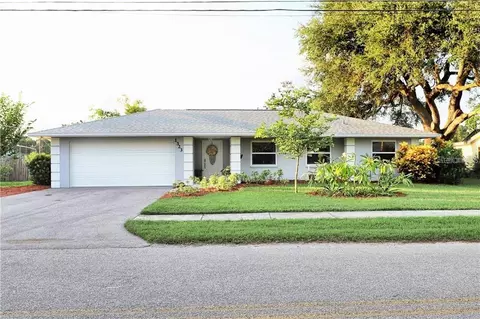 1323 Magellan Dr, Sarasota, FL 34243