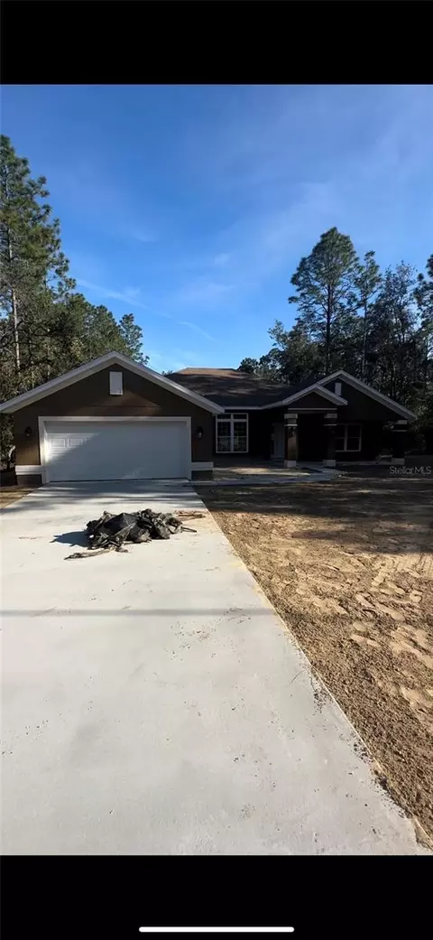 8001 N Triana Dr, Citrus Springs, FL 34434