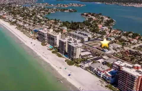 52 154th Ave #52, Madeira Beach, FL 33708