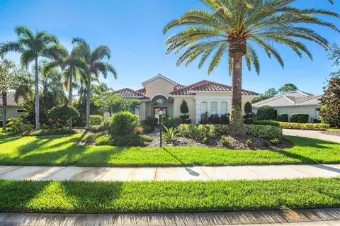 8331 Abingdon Ct, University Park, FL 34201