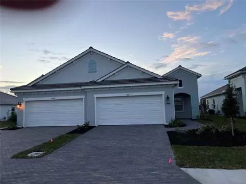 18097 Franklin Park Ct, Venice, FL 34293