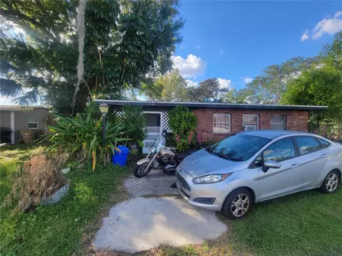 2524 N Beaumont Ave, Kissimmee, FL 34741