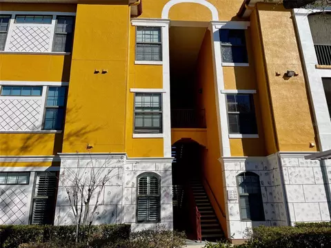 8397 38th Street Cir E #101, Sarasota, FL 34243