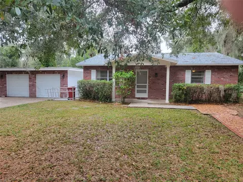 1004 W Cherry St, Plant City, FL 33563