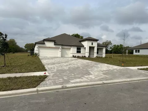 10074 Dolphin Gull Cir, Thonotosassa, FL 33592