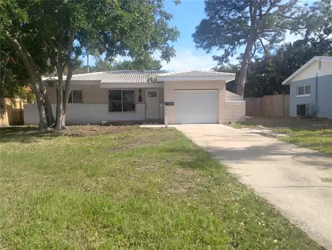 1742 Massachusetts Ave NE, Saint Petersburg, FL 33703