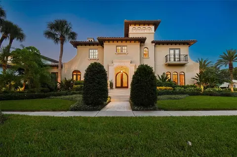 4647 W Beach Park Dr, Tampa, FL 33609