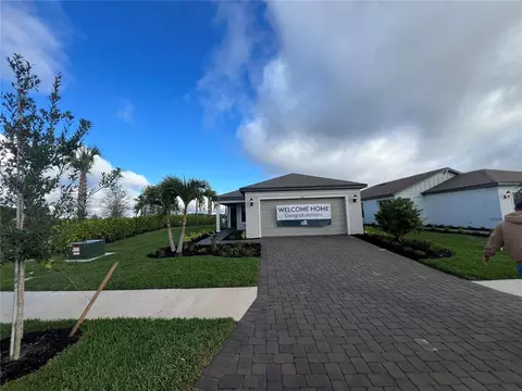 6540 Silverstar Dr, Sarasota, FL 34240