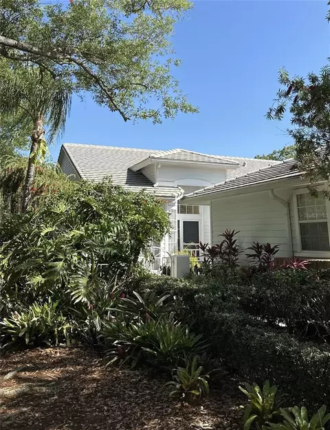 7903 Whitebridge Gln, University Park, FL 34201