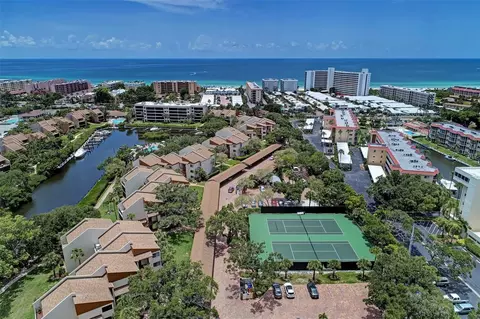 1200 Cove Ii Pl #831, Sarasota, FL 34242