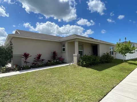 11201 Southern Cross Pl, Gibsonton, FL 33534