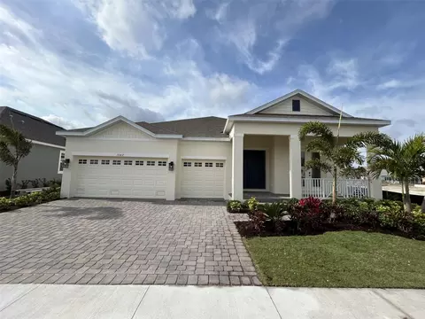 1042 Signet Dr, Apollo Beach, FL 33572