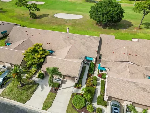 5947 Clubside Dr, Sarasota, FL 34243