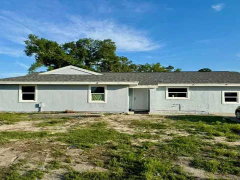 2346 Lakeshore Cir, Port Charlotte, FL 33952
