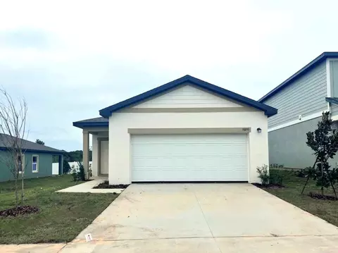 38195 Honeysuckle Dr, Dade City, FL 33525