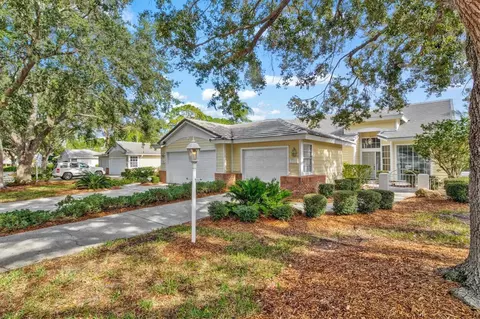 7721 Whitebridge Gln, University Park, FL 34201