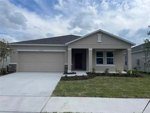 33701 Sky Blossom Cir, Leesburg, FL 34788