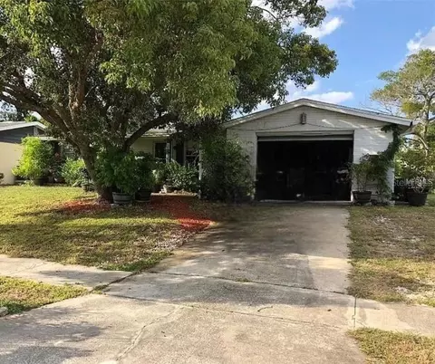 5617 Riddle Rd, Holiday, FL 34690
